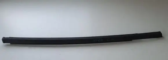 Opel Mokka Rubber seal rear door window/glass 