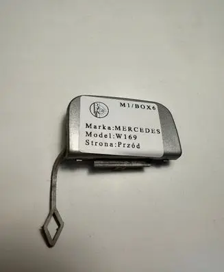 Mercedes-Benz A W169 Front tow hook cap/cover A1698850581