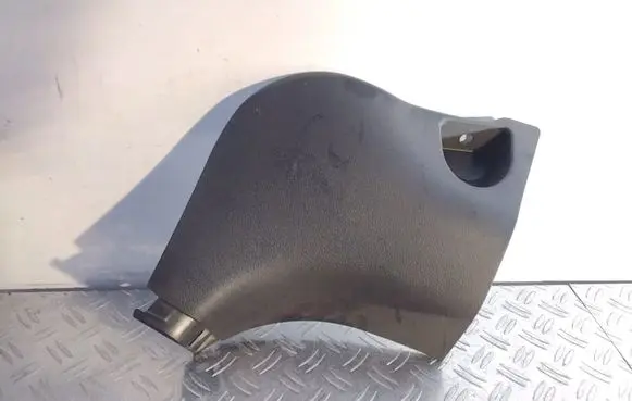 Foot area side trim