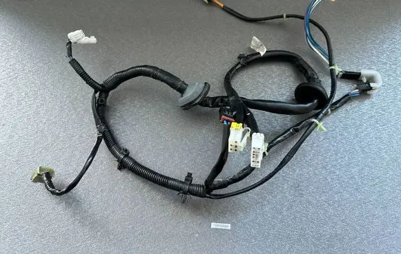 Nissan Terrano Front door wiring loom/harness boot 2412565G00
