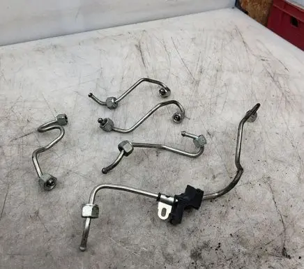 Renault Trafic II (X83) Fuel line pipe 8200848296