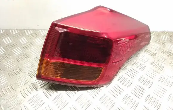 Toyota RAV 4 (XA40) Rear/tail lights