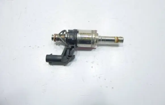 Skoda Fabia Mk3 (NJ) Fuel injector 04E906036AL