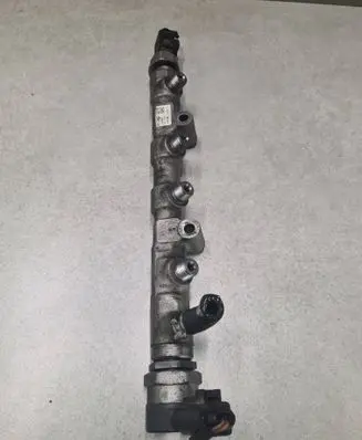 Volkswagen Polo V 6R Fuel main line pipe 03P089 057130764AB 0281006075