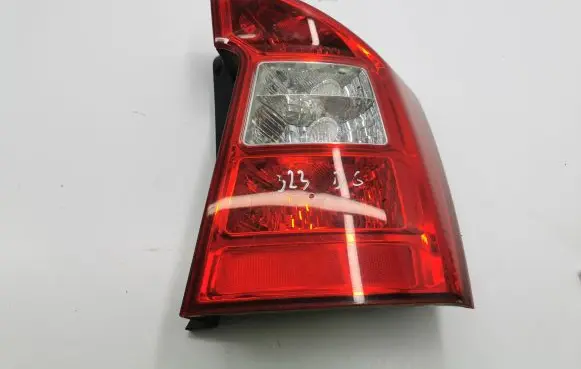 KIA Carens II Rear/tail lights 924021D0R E132139