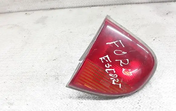 Ford Escort Tailgate rear/tail lights 93AG15K258BA
