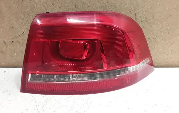 Volkswagen PASSAT B7 Rear/tail lights 3AF945096G