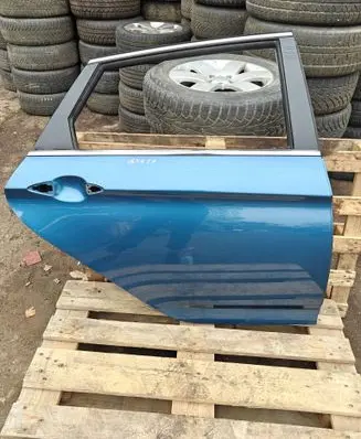 Hyundai i40 Rear door 