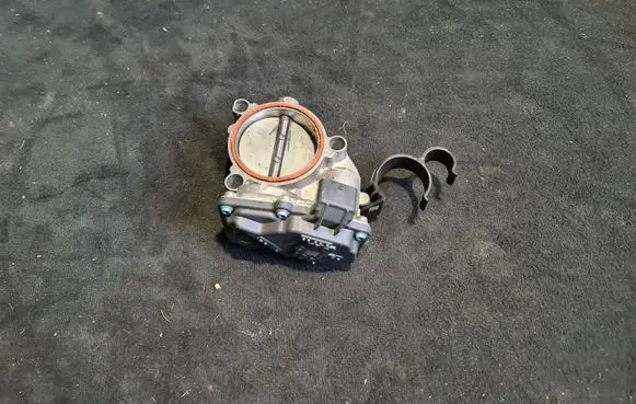 BMW 4 G22 G23 G24 G26 Throttle valve 8667415 A2C11226200