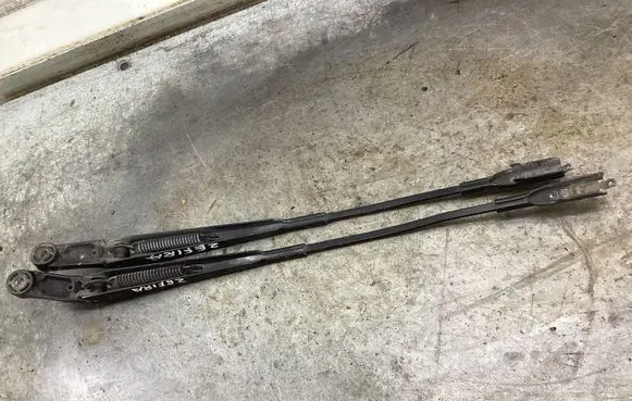 Opel Zafira B Front wiper blade arm 13145564 13145563
