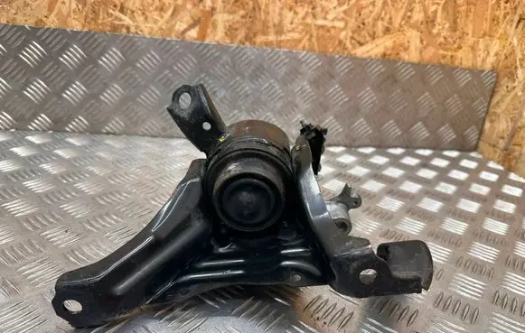 Lexus UX Engine mount bracket