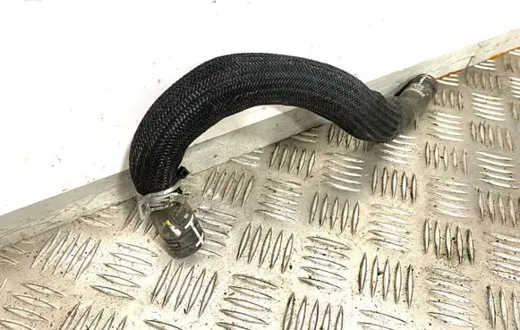 Opel Ampera Engine coolant pipe/hose 20954233