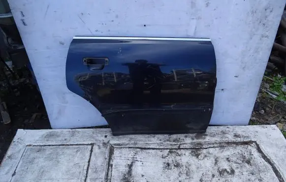 Audi A4 S4 B5 8D Rear door