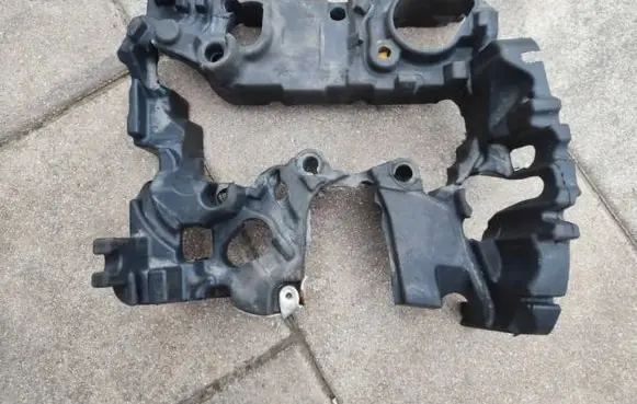 Ford Focus Heat shield in engine bay H6BG-9U550-AE