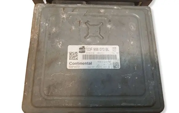 Seat Ibiza IV (6J,6P) Engine control unit/module ECU 03F906070BL 5WP44721 SIMOS1023