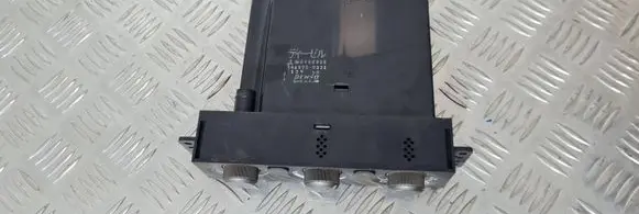 Mitsubishi Pajero Climate control unit MR958005 1465700022