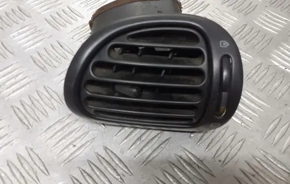 Peugeot 206 Dashboard air vent grill cover trim 9624664277