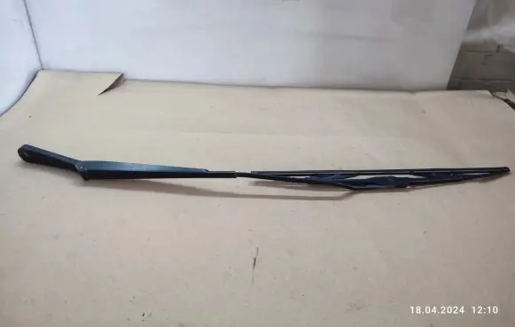 Skoda Fabia Mk1 (6Y) Front wiper blade arm