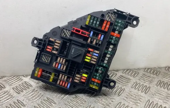 BMW M5 Fuse module 9264923