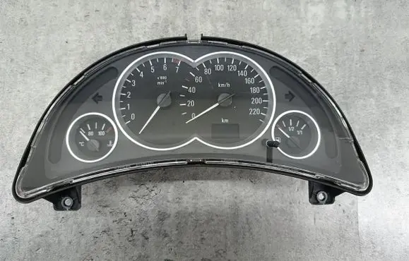Opel Tigra B Speedometer (instrument cluster) 13173364WW