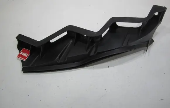 Volkswagen PASSAT B6 Front bumper mounting bracket 3C0807890