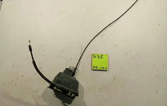 Renault Scenic II - Grand scenic II Rear door lock 8200000658