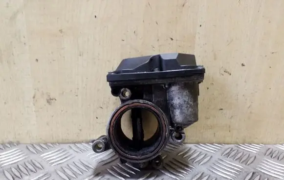 Volkswagen Tiguan Throttle valve 03L128063E A2C53338105