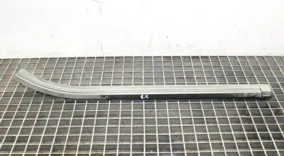 Chrysler Voyager Rear door lower hinge