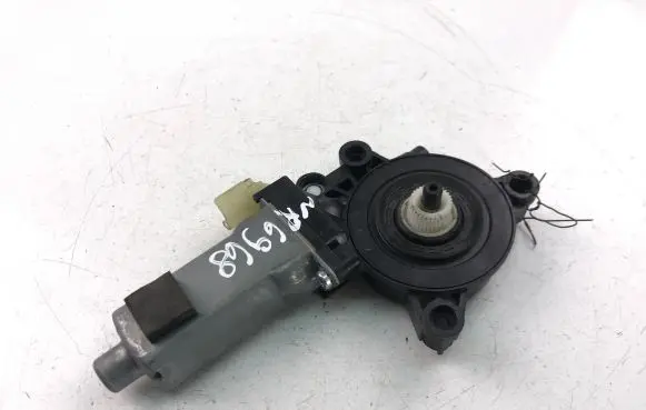 KIA Sorento Front door window regulator motor 834502P000