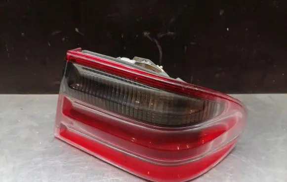 Mercedes-Benz E W210 Rear/tail lights A2108208264