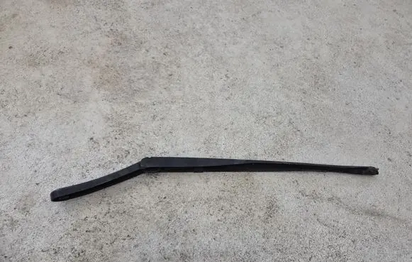 BMW 6 F12 F13 Windshield/front glass wiper blade 7203156