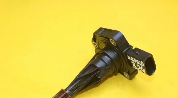 BMW X3 F25 Oil level sensor 8608779