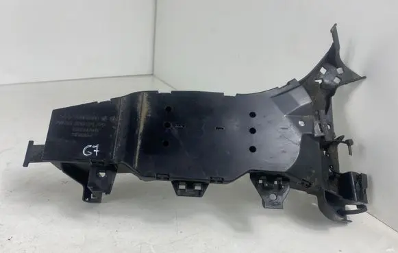 Volkswagen Golf VII Other engine bay part 5Q0971615L 5Q0971879