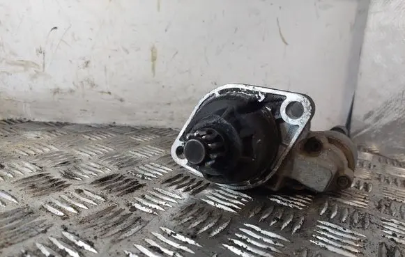 Volkswagen Touran I Starter motor 0986020260