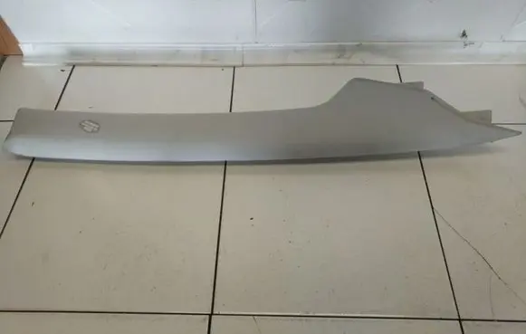 Toyota Corolla Verso E121 (A) pillar trim 622110F010
