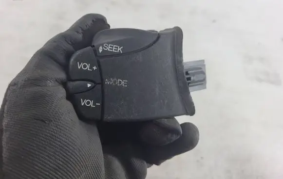 Ford Focus Multifunctional control switch/knob 98AB14K147AC