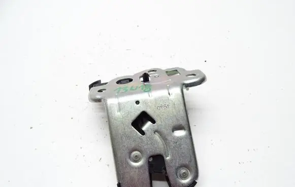 Tailgate/trunk/boot lock/catch/latch