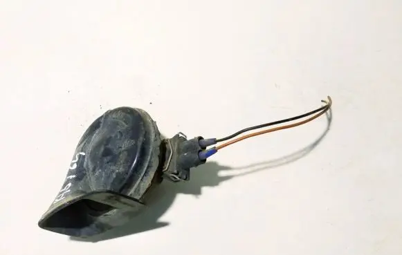 Audi A4 S4 B5 8D Horn signal 009101