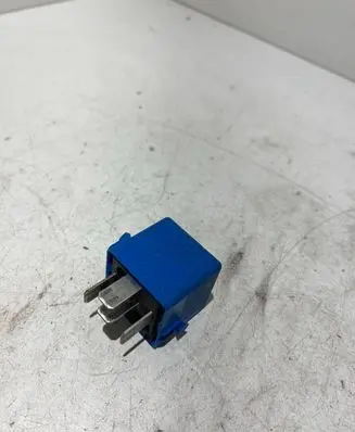 BMW 5 E39 Other relay 8364581 61361 V23134K59X313