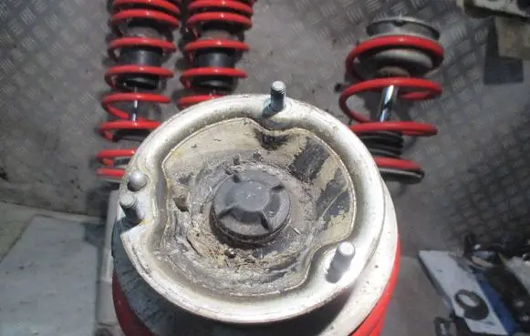 BMW 5 E60 E61 Front shock absorber with coil spring 