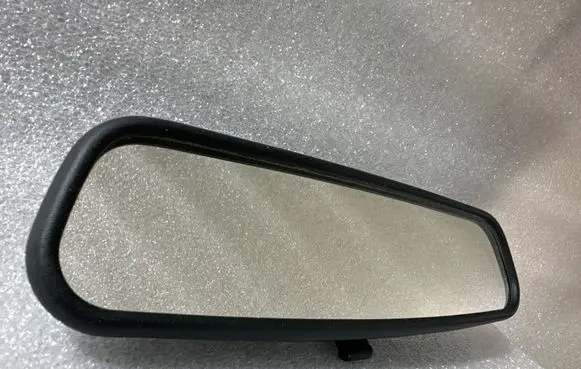 Rear view mirror (interior)