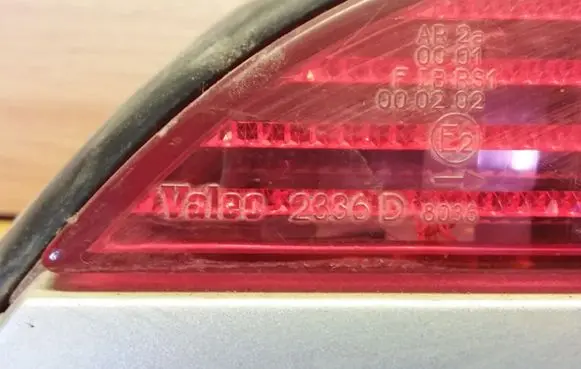 Peugeot 406 Rear/tail lights 2336D
