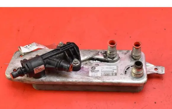 BMW 7 F01 F02 F03 F04 Engine oil radiator 7597890