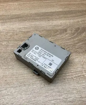 Mercedes-Benz E W211 Gateway control module A2115408245 A2C53189286
