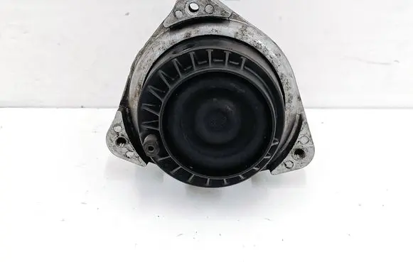 BMW 7 F01 F02 F03 F04 Engine mount bracket G2038310