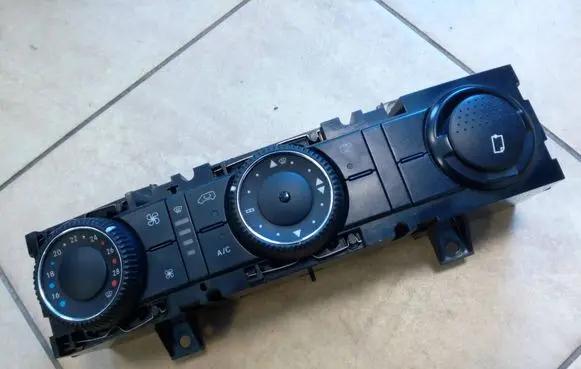 Mercedes-Benz Sprinter W906 Climate control unit 9068301785 NE69904