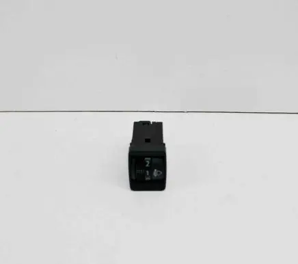 Nissan Qashqai Headlight level height control switch