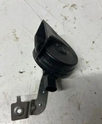 BMW 5 G30 G31 G38 Horn signal 7492205