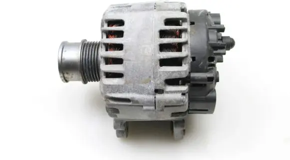 Volkswagen Golf VII Generator/alternator 05E903026C