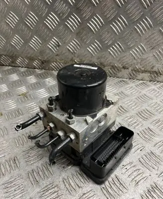 Volvo XC60 ABS Pump 30681619 P30681619